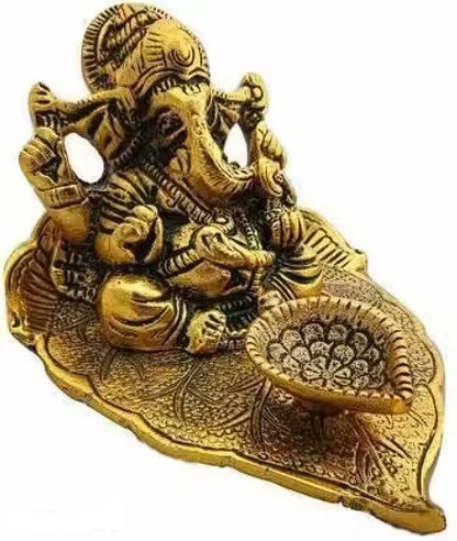 Ganesh On Pipal Leaf One Diya Set For Vastu, Home,Temple,Office And Gifting Purpose Luck, Love, Happiness and Prosperity Size L-B-H-9.5x10.5x6 CM